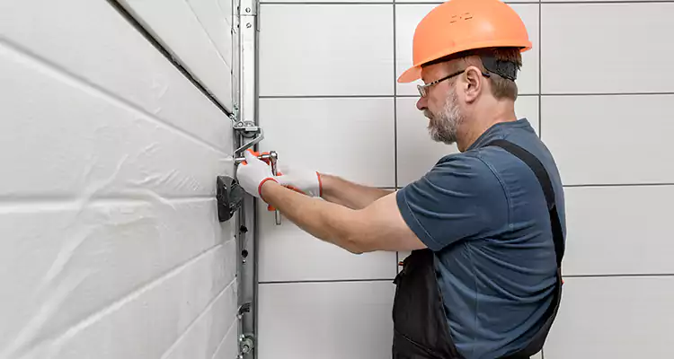 Emergency Garage Door Repair in Santa Rosa, CA
